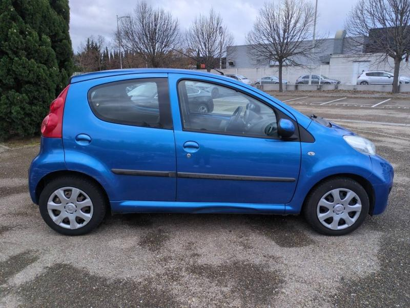 Photo 6 de l’annonce de PEUGEOT 107 d’occasion à vendre à NÎMES
