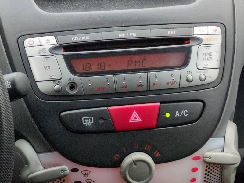 Photo 19 de l’annonce de PEUGEOT 107 d’occasion à vendre à NÎMES