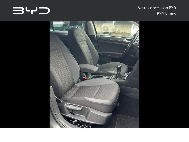 Photo 4 de l’annonce de VOLKSWAGEN Golf d’occasion à vendre à NIMES