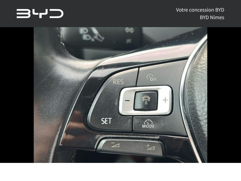 Photo 9 de l’annonce de VOLKSWAGEN Golf d’occasion à vendre à NIMES