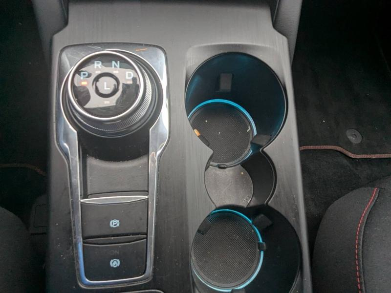 Photo 20 de l’annonce de FORD Kuga d’occasion à vendre à FRÉJUS