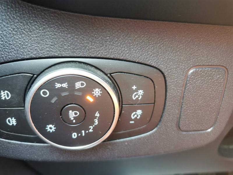 Photo 10 de l’annonce de FORD Puma d’occasion à vendre à NÎMES