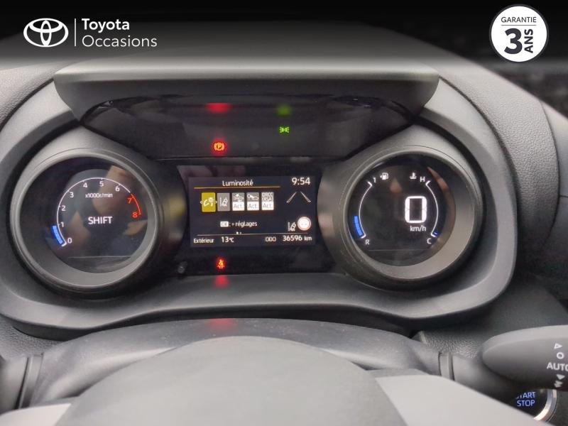 Photo 14 de l’annonce de TOYOTA Yaris d’occasion à vendre à ARLES