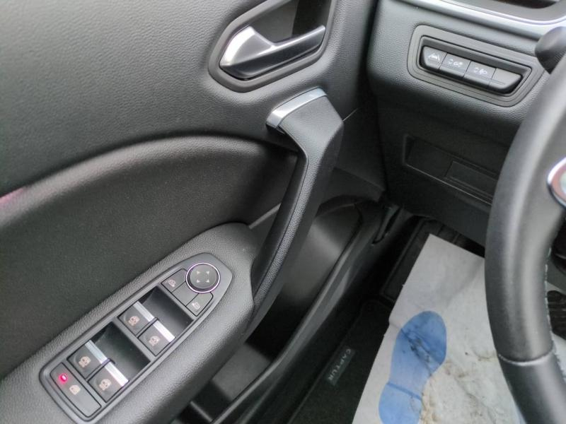 Photo 13 de l’annonce de RENAULT Captur d’occasion à vendre à NÎMES