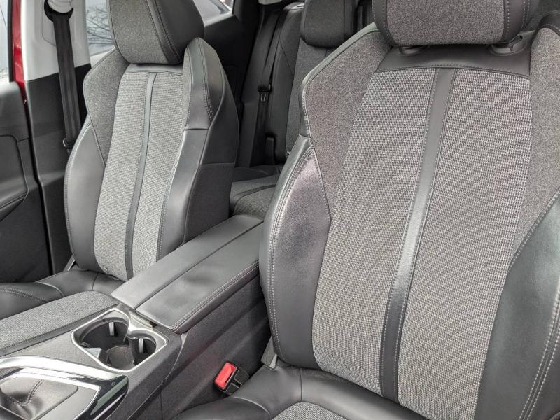 Photo 7 de l’annonce de PEUGEOT 3008 d’occasion à vendre à MARSEILLE