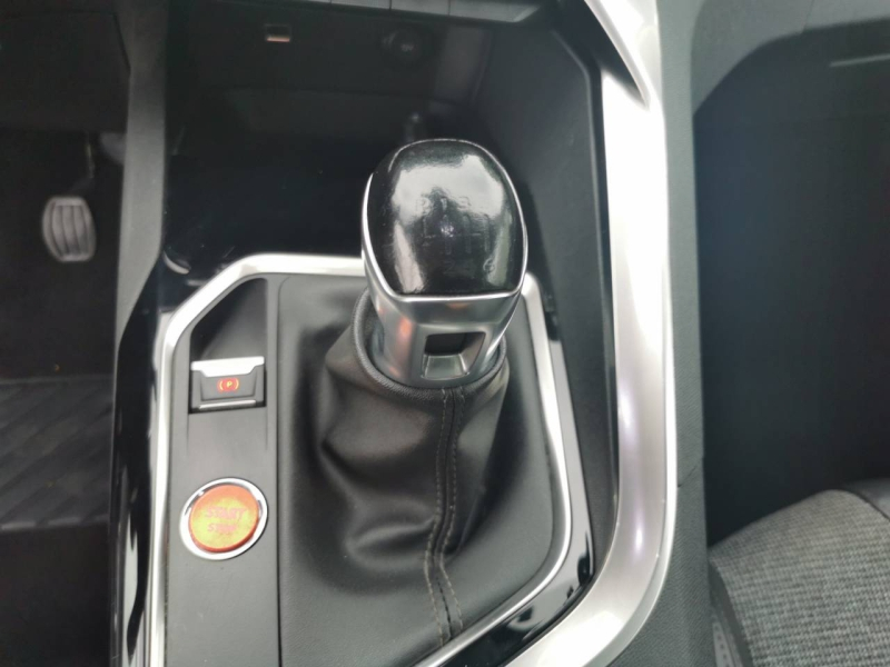 Photo 14 de l’annonce de PEUGEOT 3008 d’occasion à vendre à MARSEILLE