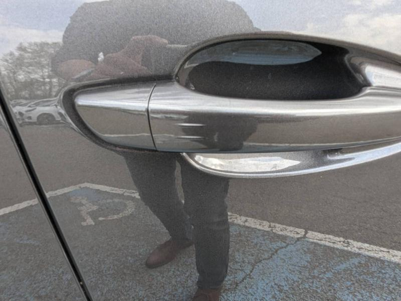 Photo 5 de l’annonce de PEUGEOT 3008 d’occasion à vendre à VITROLLES