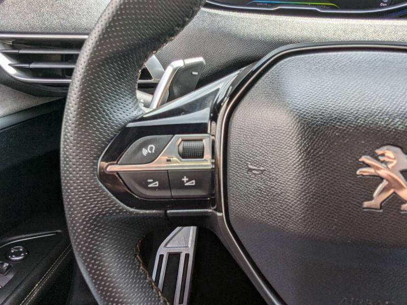 Photo 13 de l’annonce de PEUGEOT 3008 d’occasion à vendre à VITROLLES