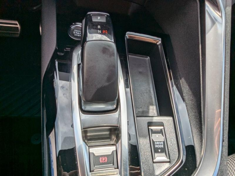 Photo 16 de l’annonce de PEUGEOT 3008 d’occasion à vendre à VITROLLES