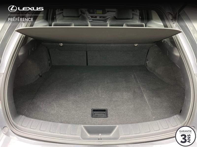 Photo 10 de l’annonce de LEXUS UX d’occasion à vendre à LATTES
