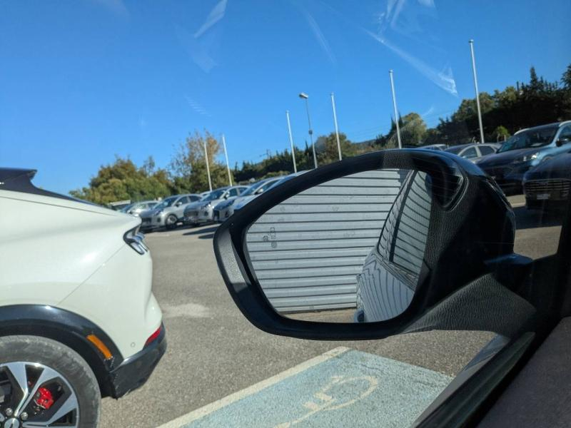 Photo 20 de l’annonce de PEUGEOT 2008 d’occasion à vendre à MARSEILLE