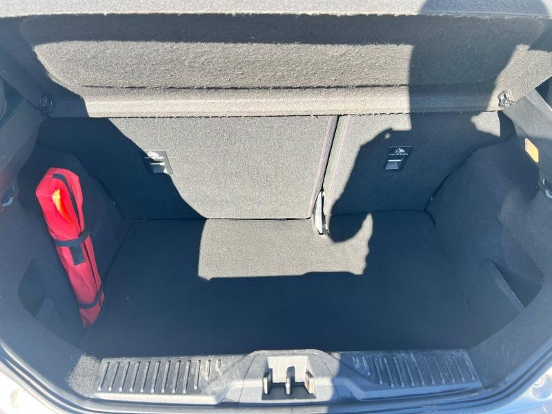 Photo 18 de l’annonce de FORD Fiesta d’occasion à vendre à AUBAGNE