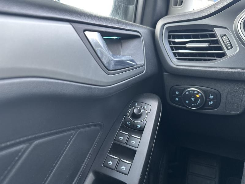 Photo 17 de l’annonce de FORD Focus d’occasion à vendre à MARTIGUES