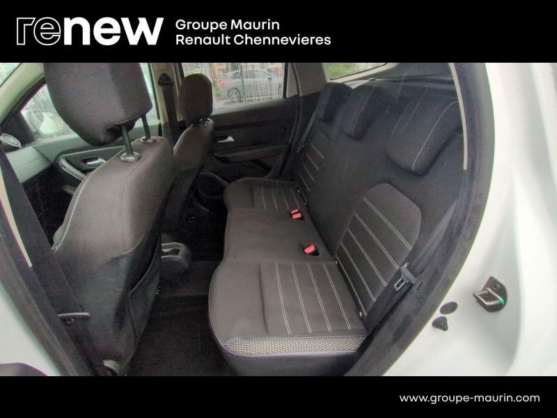 Photo 11 de l’annonce de DACIA Duster d’occasion à vendre à CHENNEVIÈRES-SUR-MARNE