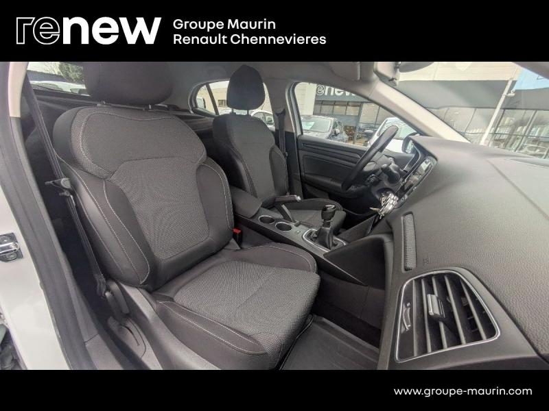 Photo 12 de l’annonce de RENAULT Megane Sté VUL d’occasion à vendre à CHENNEVIÈRES-SUR-MARNE