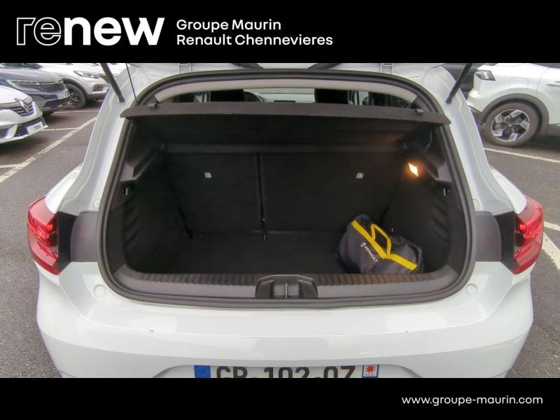 Photo 12 de l’annonce de RENAULT Clio d’occasion à vendre à CHENNEVIÈRES-SUR-MARNE