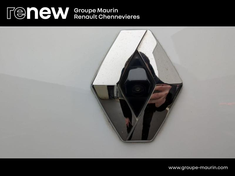 Photo 13 de l’annonce de RENAULT Clio d’occasion à vendre à CHENNEVIÈRES-SUR-MARNE