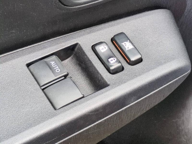 Photo 18 de l’annonce de TOYOTA Yaris d’occasion à vendre à NÎMES