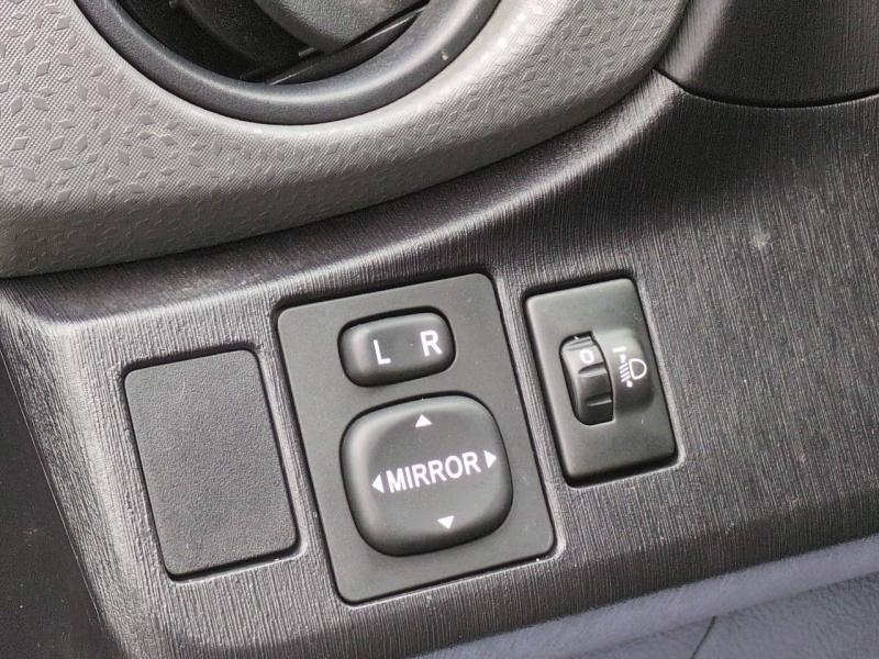 Photo 19 de l’annonce de TOYOTA Yaris d’occasion à vendre à NÎMES