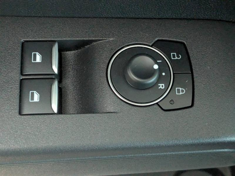 Photo 13 de l’annonce de FORD Transit Courier VUL d’occasion à vendre à FRÉJUS