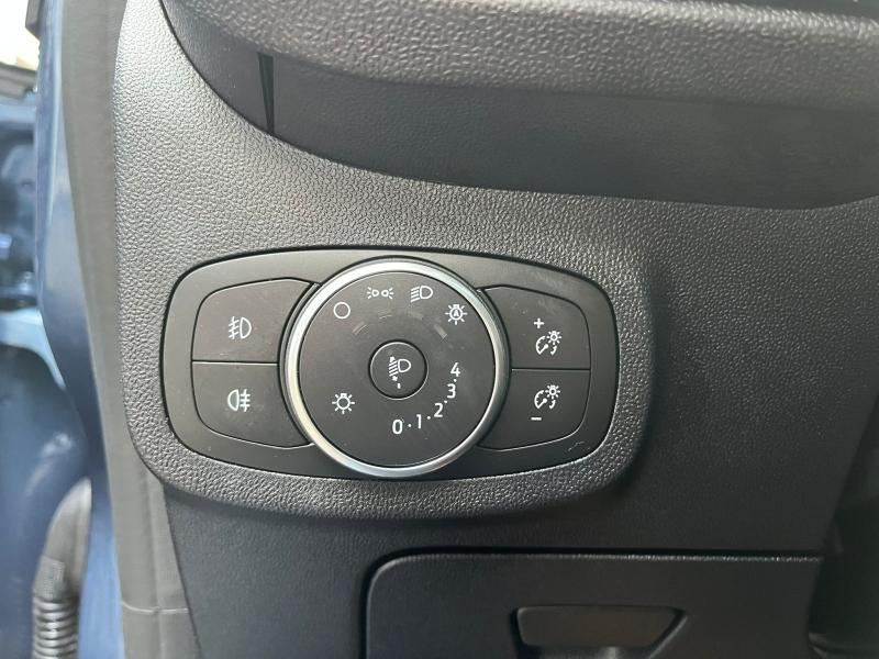 Photo 12 de l’annonce de FORD Fiesta d’occasion à vendre à NARBONNE