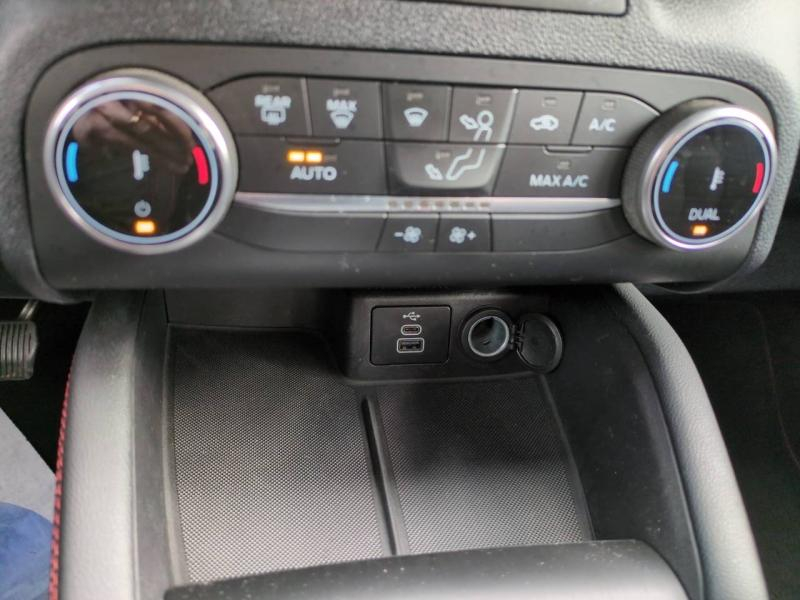 Photo 10 de l’annonce de FORD Kuga d’occasion à vendre à NÎMES