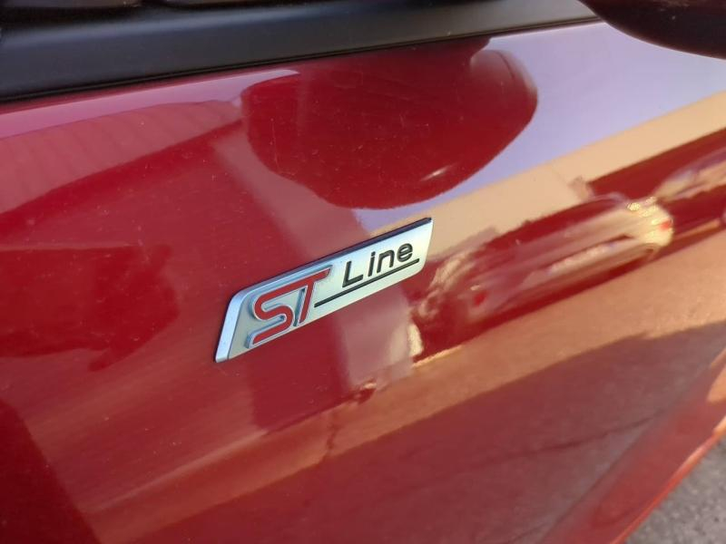 Photo 15 de l’annonce de FORD Kuga d’occasion à vendre à CARPENTRAS