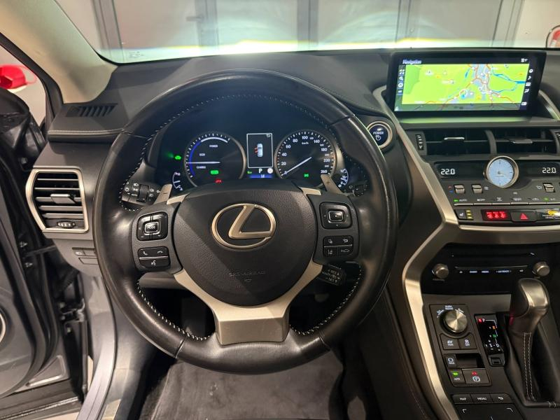 Photo 15 de l’annonce de LEXUS NX d’occasion à vendre à MONTFAVET