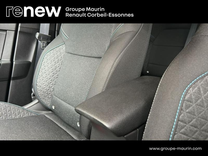 Photo 20 de l’annonce de RENAULT  d’occasion à vendre à CORBEIL-ESSONNES