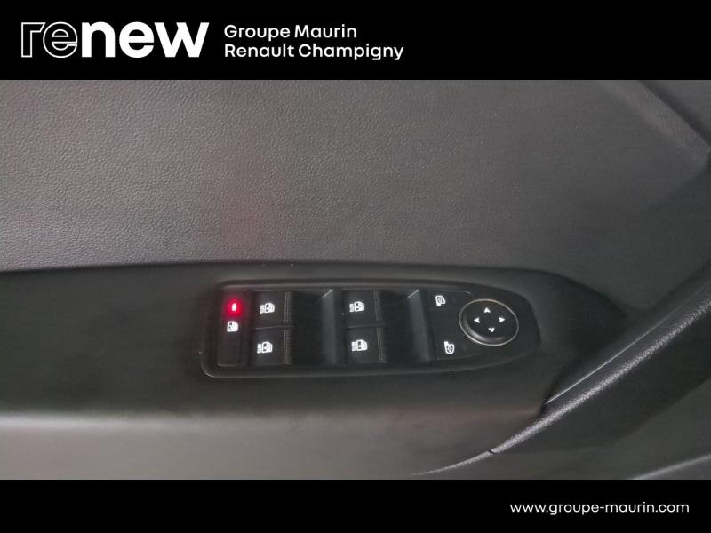 Photo 17 de l’annonce de RENAULT Captur d’occasion à vendre à CHENNEVIÈRES-SUR-MARNE