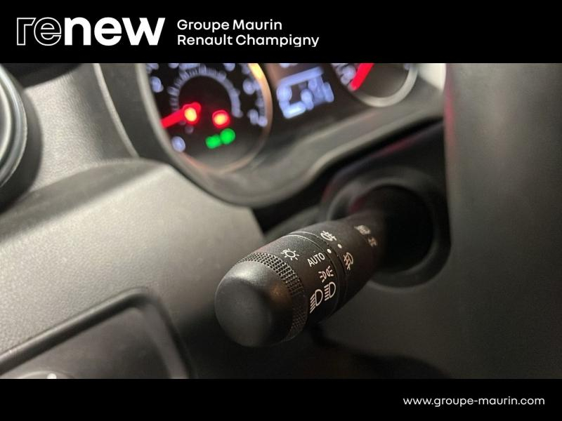 Photo 18 de l’annonce de DACIA Duster d’occasion à vendre à CHENNEVIÈRES-SUR-MARNE