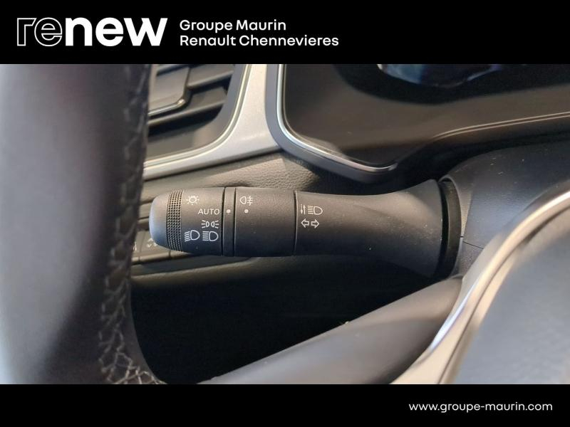 Photo 18 de l’annonce de RENAULT Captur d’occasion à vendre à CHENNEVIÈRES-SUR-MARNE