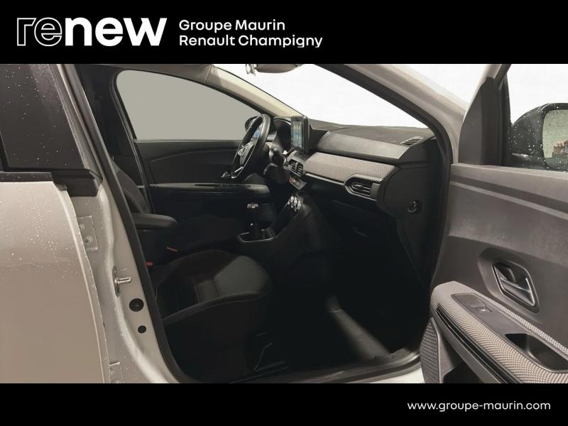 Photo 10 de l’annonce de DACIA Jogger d’occasion à vendre à CHENNEVIÈRES-SUR-MARNE