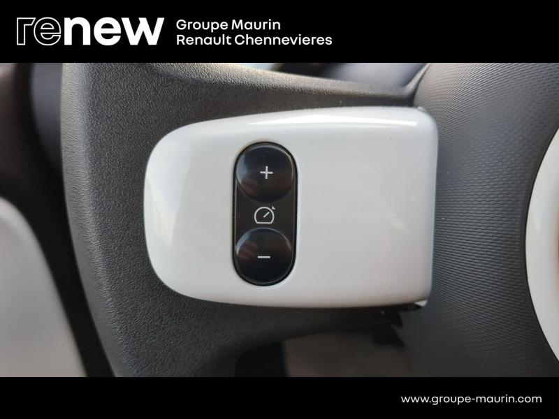 Photo 15 de l’annonce de RENAULT Twingo d’occasion à vendre à CHENNEVIÈRES-SUR-MARNE