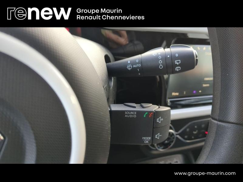 Photo 18 de l’annonce de RENAULT Twingo d’occasion à vendre à CHENNEVIÈRES-SUR-MARNE