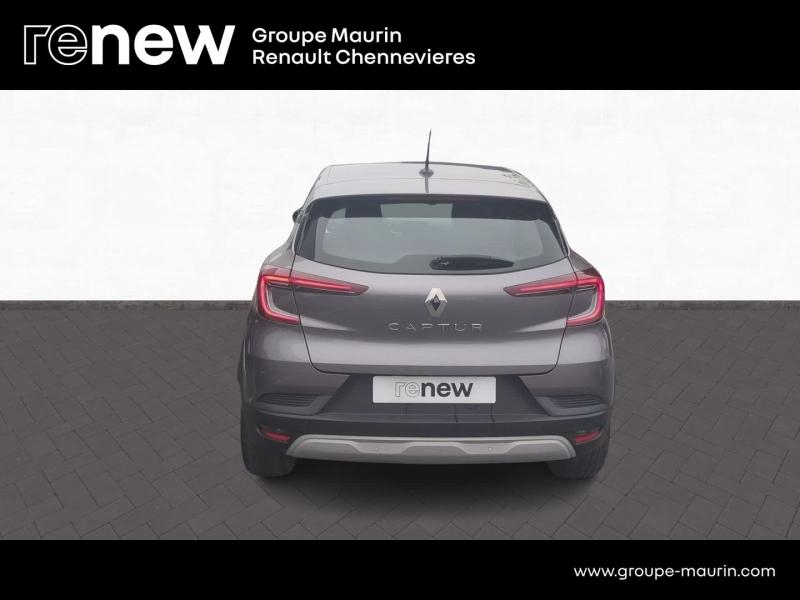 Photo 8 de l’annonce de RENAULT Captur d’occasion à vendre à CHENNEVIÈRES-SUR-MARNE