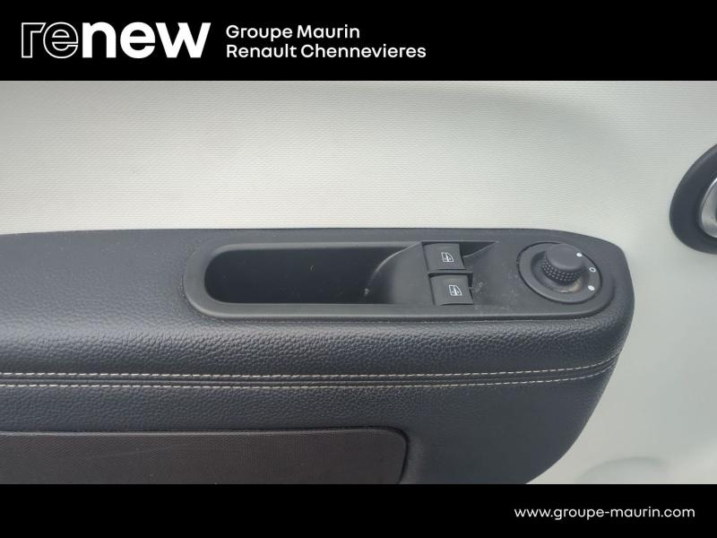 Photo 18 de l’annonce de RENAULT Twingo d’occasion à vendre à CHENNEVIÈRES-SUR-MARNE