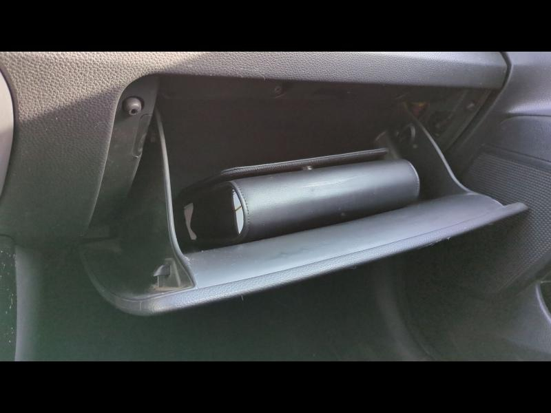 Photo 15 de l’annonce de KIA Rio d’occasion à vendre à GAP