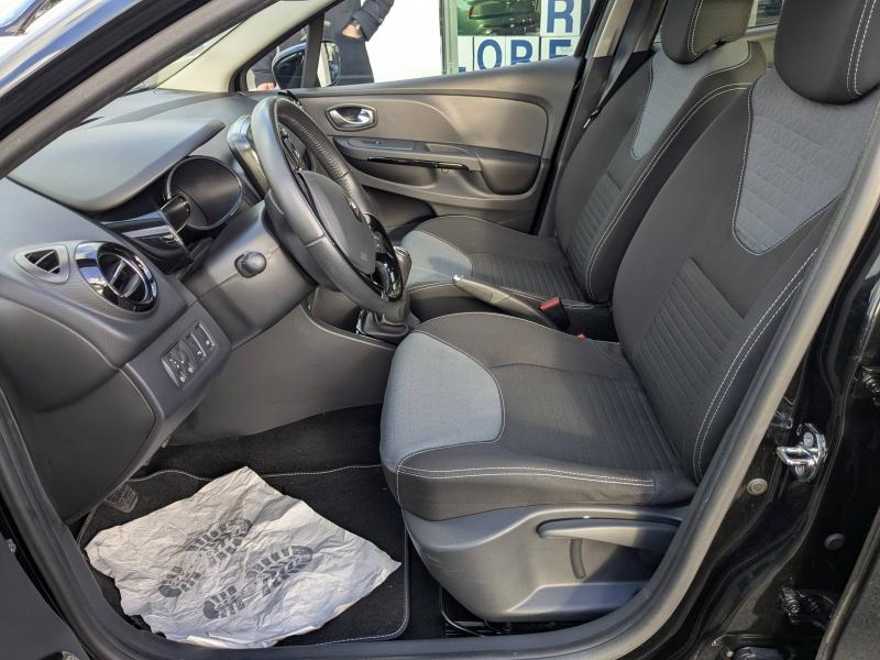 Photo 16 de l’annonce de RENAULT Clio d’occasion à vendre à CARCASSONNE