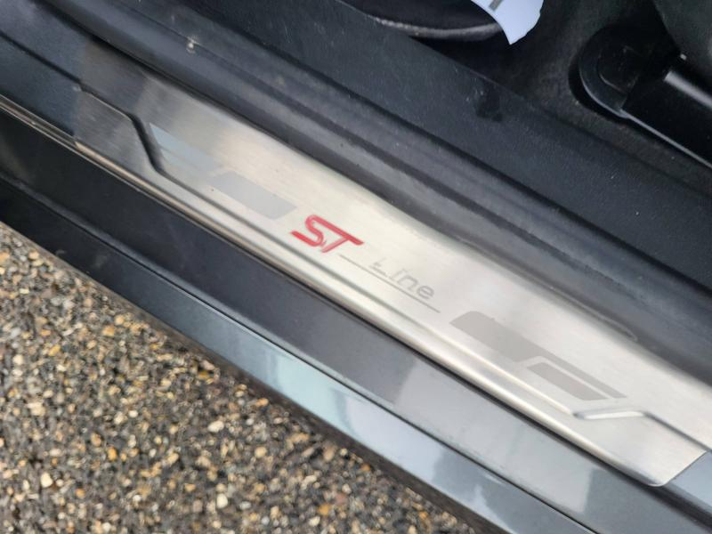 Photo 15 de l’annonce de FORD Fiesta d’occasion à vendre à ANNECY