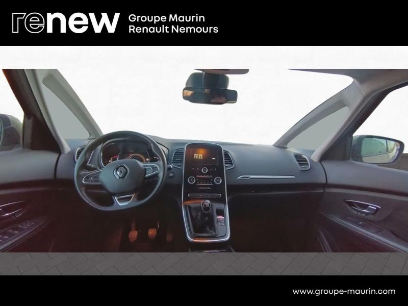 Photo 17 de l’annonce de RENAULT Scenic d’occasion à vendre à SAINT PIERRE LES NEMOURS