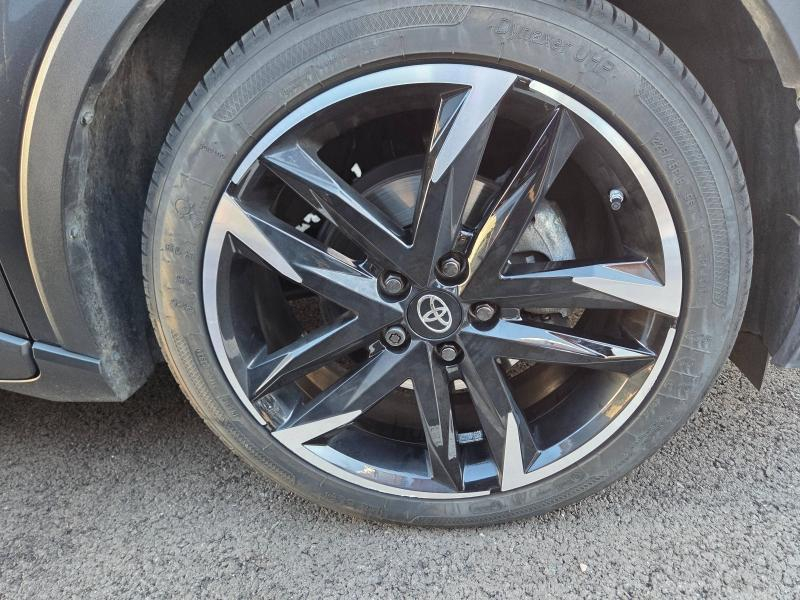 Photo 6 de l’annonce de TOYOTA C-HR d’occasion à vendre à AUBIÈRE