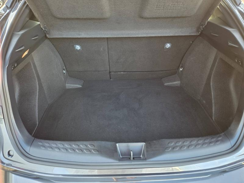 Photo 20 de l’annonce de TOYOTA C-HR d’occasion à vendre à AUBIÈRE