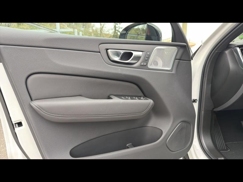 Photo 18 de l’annonce de VOLVO XC60 d’occasion à vendre à AIX-EN-PROVENCE