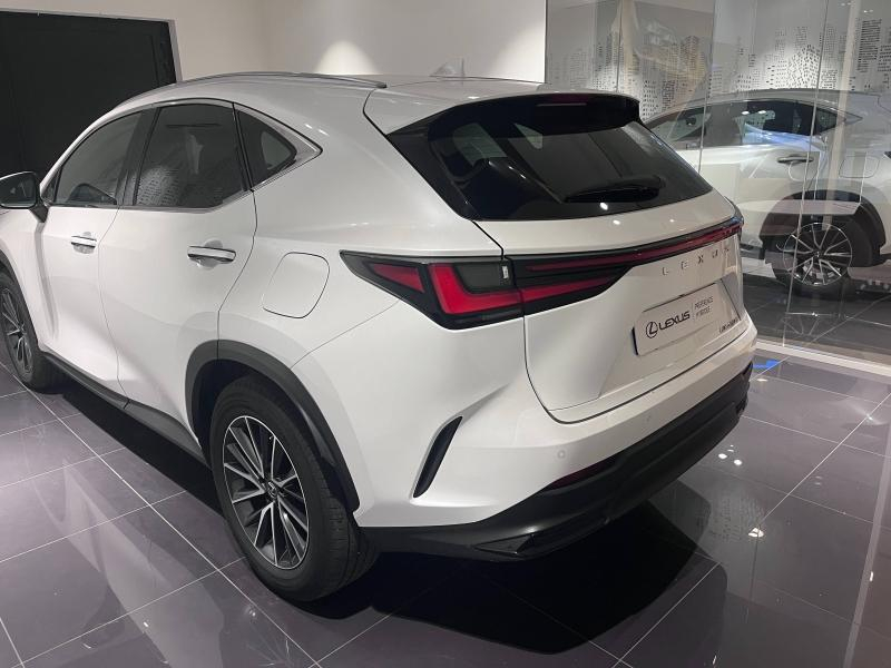Photo 4 de l’annonce de LEXUS NX d’occasion à vendre à LATTES