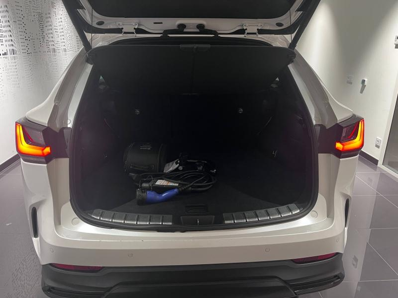 Photo 8 de l’annonce de LEXUS NX d’occasion à vendre à LATTES