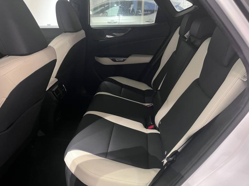 Photo 13 de l’annonce de LEXUS NX d’occasion à vendre à LATTES