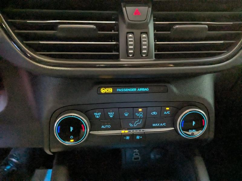 Photo 20 de l’annonce de FORD Kuga d’occasion à vendre à BRIGNOLES