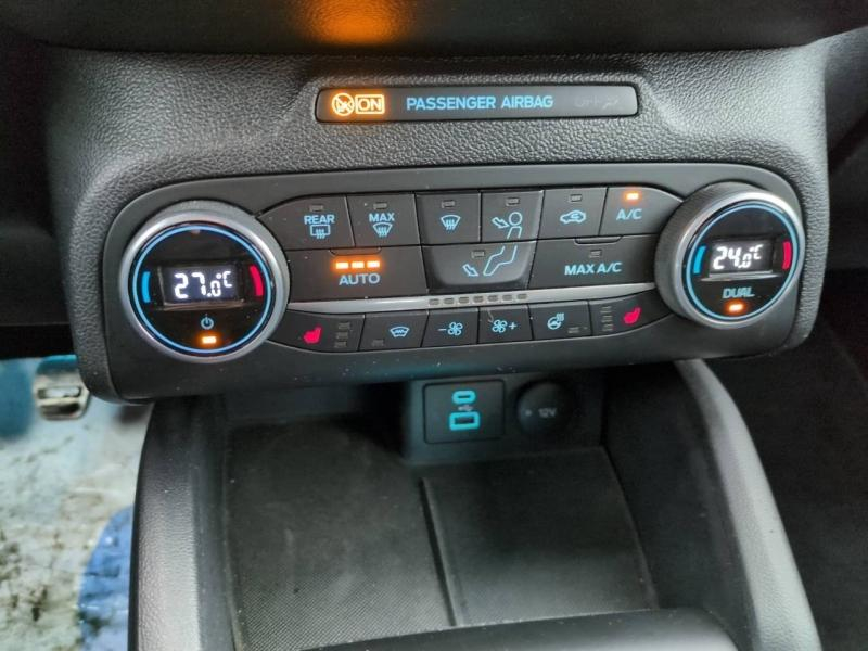 Photo 9 de l’annonce de FORD Focus d’occasion à vendre à NÎMES