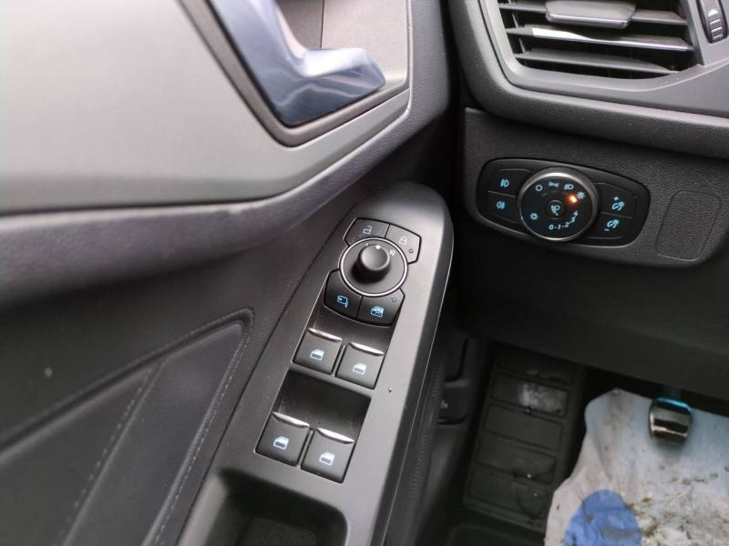 Photo 13 de l’annonce de FORD Focus d’occasion à vendre à NÎMES